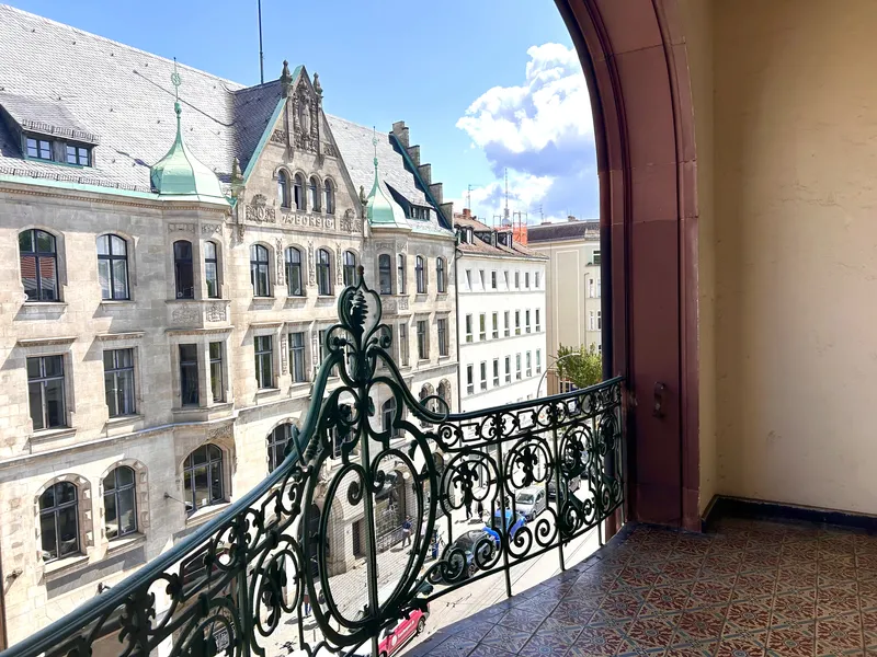 *Wunderschöne Altbauwohnung zum Verlieben *mittendrin* — photo 1
